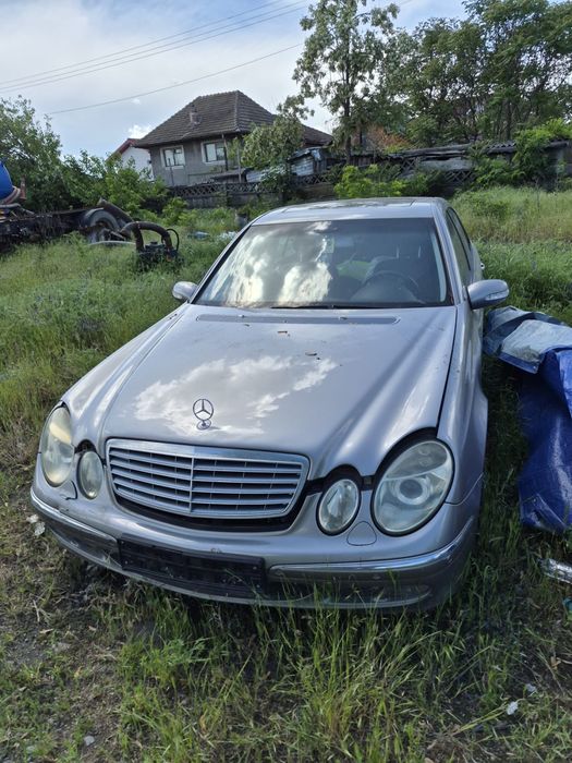Dezmembrez Mercedes E Class
