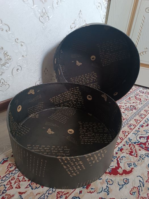 Круглые коробки  для 101 роз