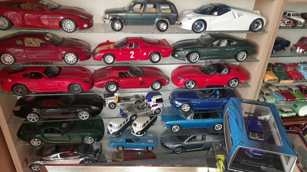 Колекционерски модели 1:18.Diecast