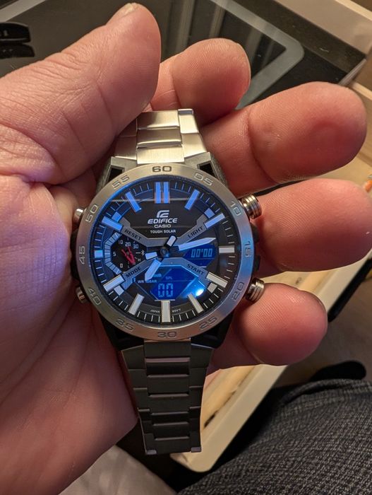 Casio Edifice solar cu bluetooth