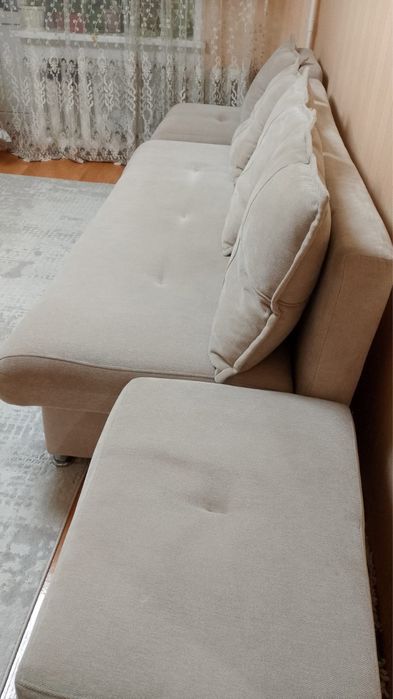 Срочнооо продам  Диван с креслом и пуфик