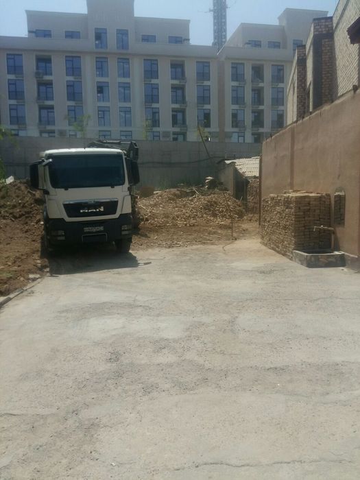 Yer sotiladi 11 sotix manzil shaxristanskida telebashniyada