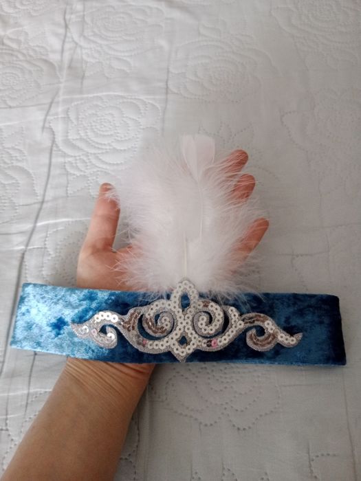 Жилетка и саукеле на девочку