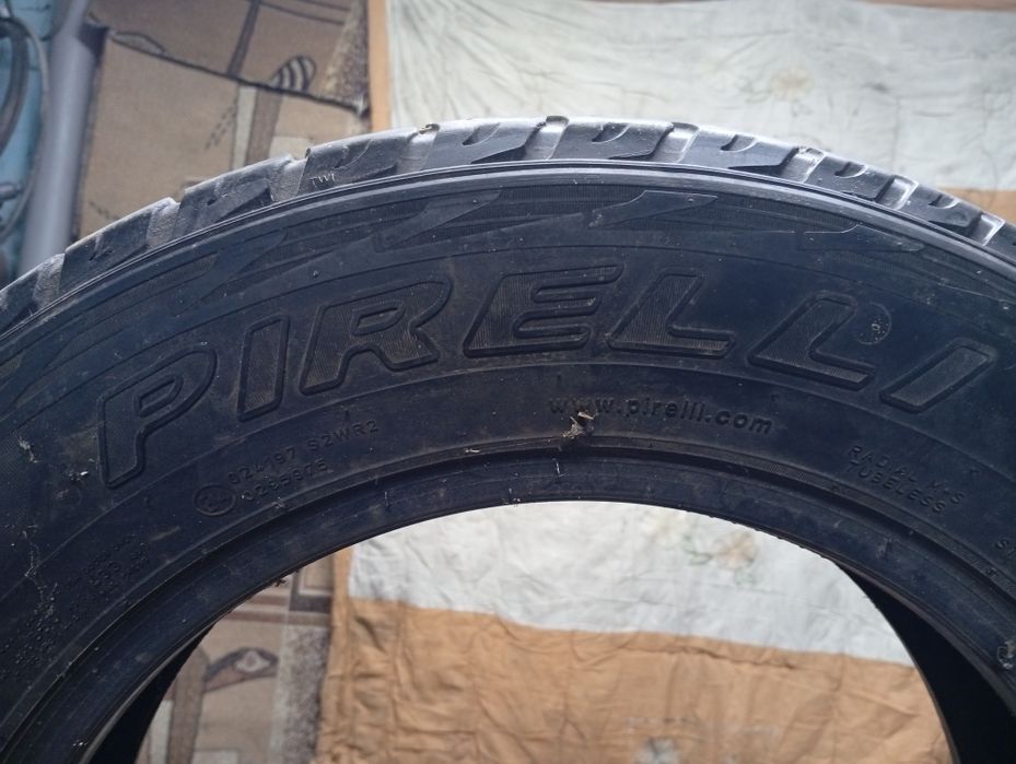 PIRELLI 185/75 R16