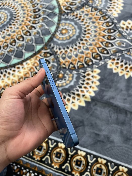 айфон 13 в хорошем состояний