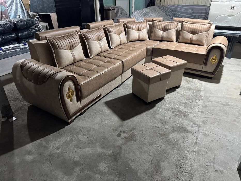 Сотилади гостиний уголок