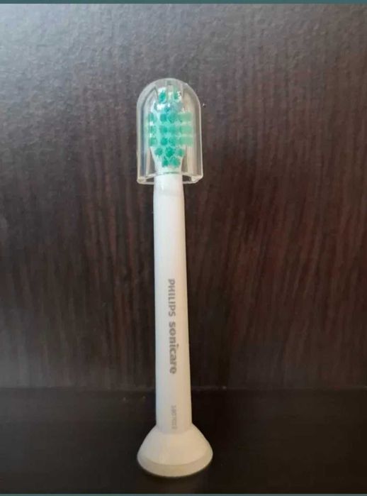 Резервни глави/ Накрайници за електрическа звукова четка за зъби Philips Sonicare, с предпазни капачки!