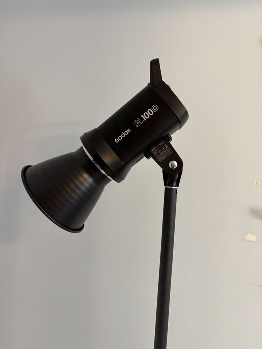 Постоянный свет Godox SL100D