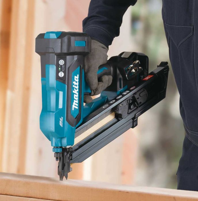 Акумулаторен такер за пирони Makita DBN900ZK 0т 5 д0 9 см