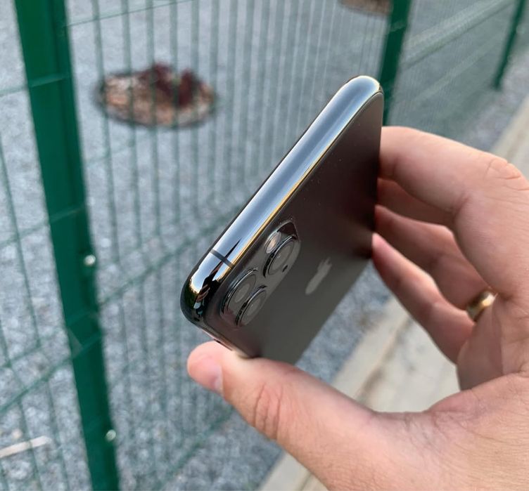 Продам Айфон 11 Pro 64gb