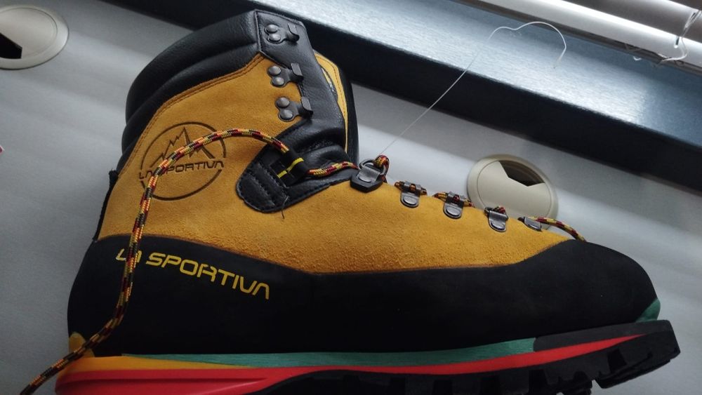 Ghete ,bocanci LA Sportiva Nepal, GTX nr 45, noi