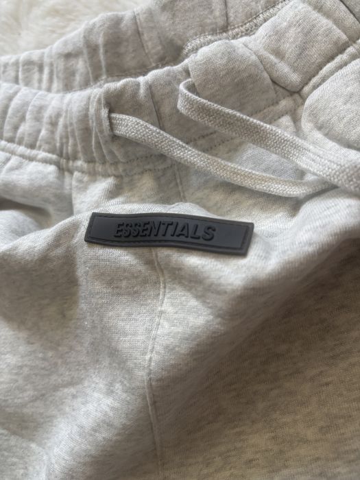 Essentials къси панталони SS20