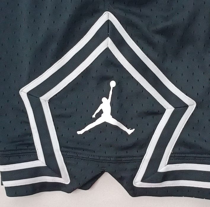 Jordan AIR Nike Diamond Shorts оригинални гащета S Джордан Найк черни шорти спорт