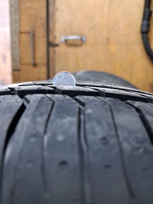 Шины 215/60/17 лето.