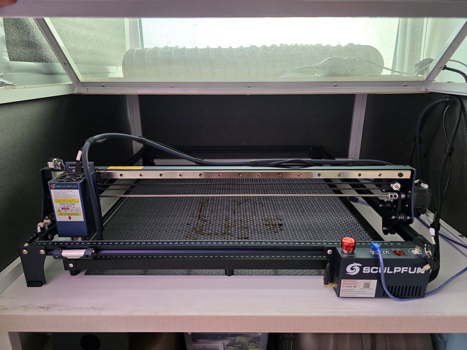 Vand laser Sculpfun 33w foarte puțin utilizat