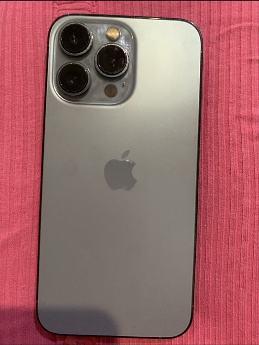 Продам Iphone 13 pro