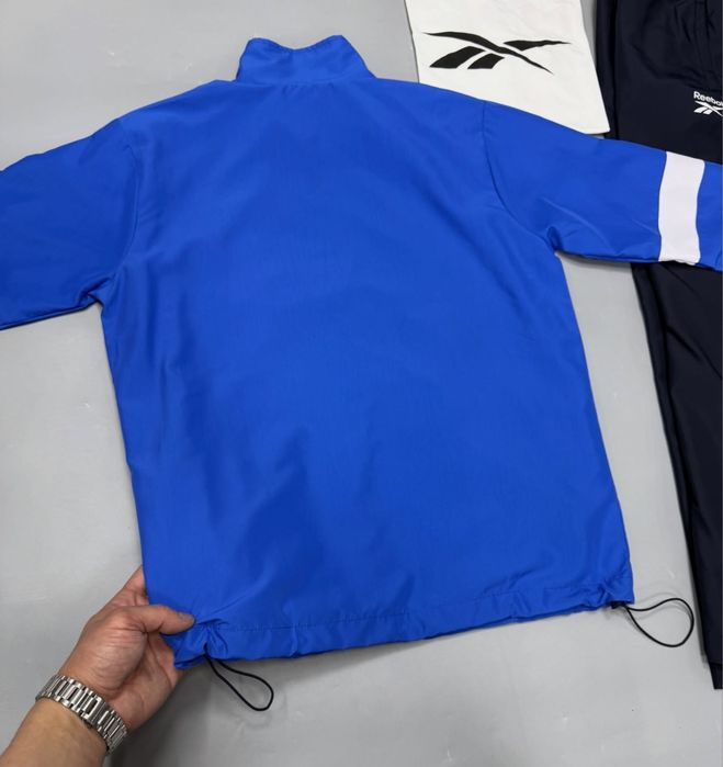 Спортивный костюм Reebok