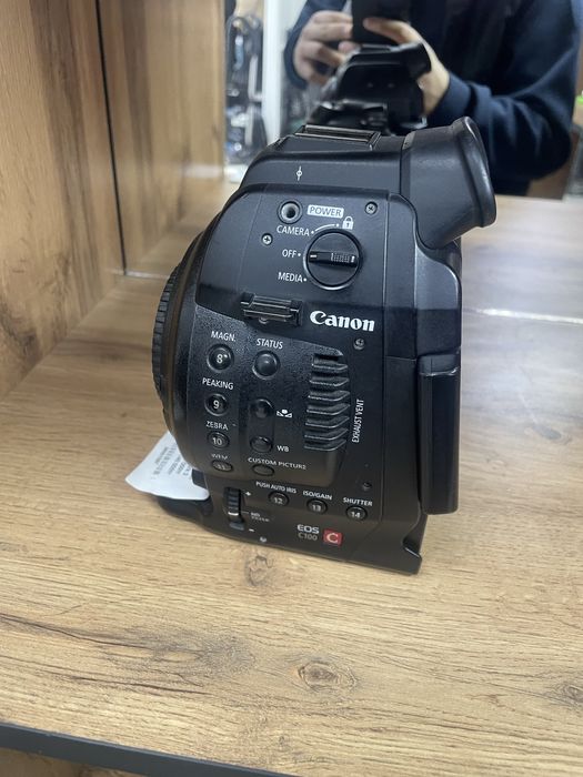 Canonnnn EOS C100