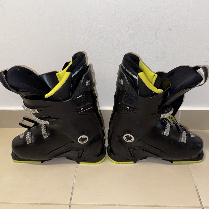 Clapari Salomon junior numarul 25