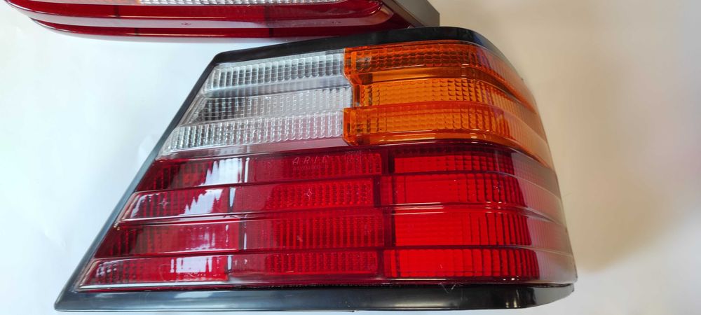 Стъкла за стопове на Мерцедес W124