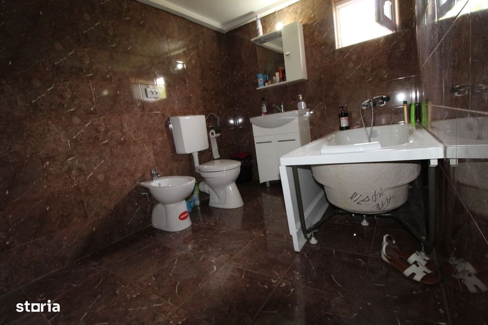 Casă Comuna Telești