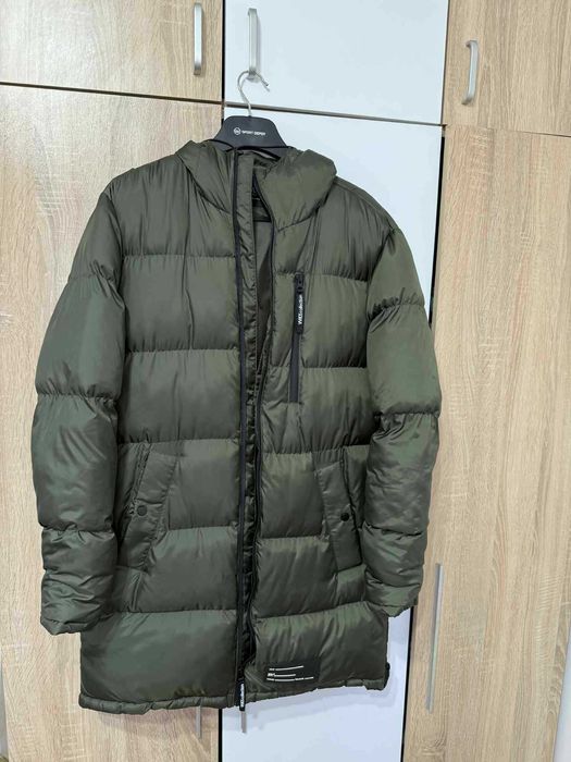 Чисто ново мъжко зимно яке