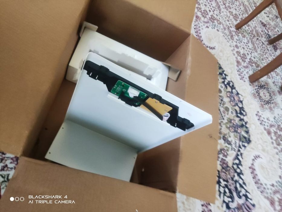 Продам инвертор MUST 3kW (3000W) гибридный.