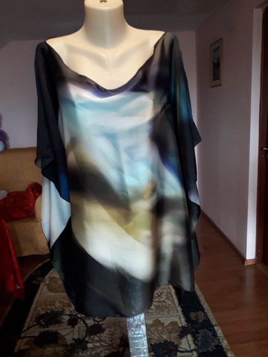 Tunica subtire pentru plajă