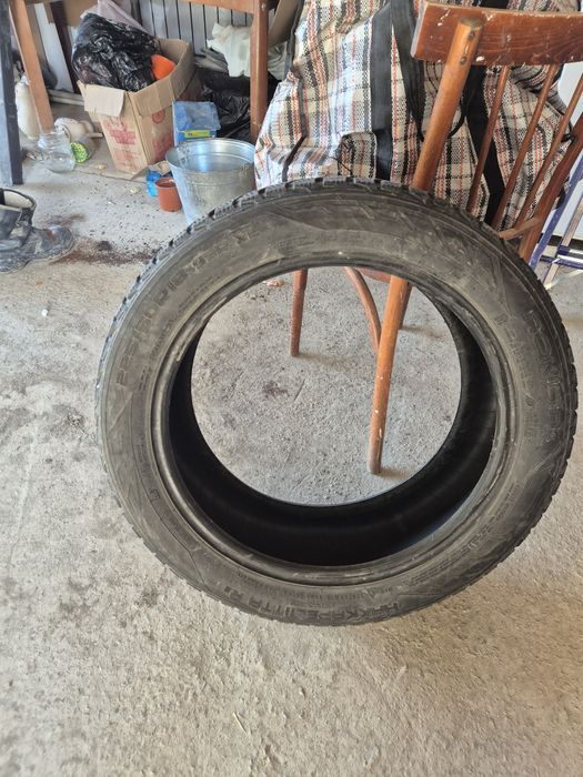 б. у шини липучка