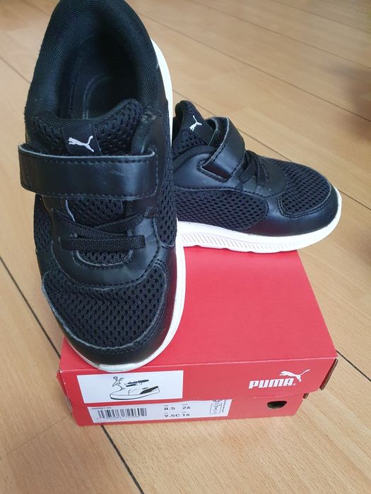 Adidasi Puma negri marime 26
