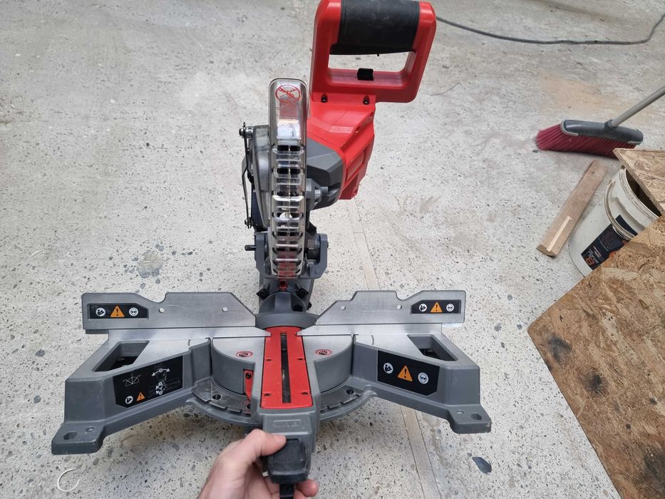 Fierastrau Circular Stationar Milwaukee M18 FMS 190 Acumulator 18V