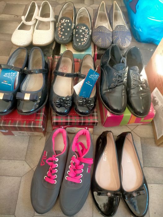 Продам обувь на девочку