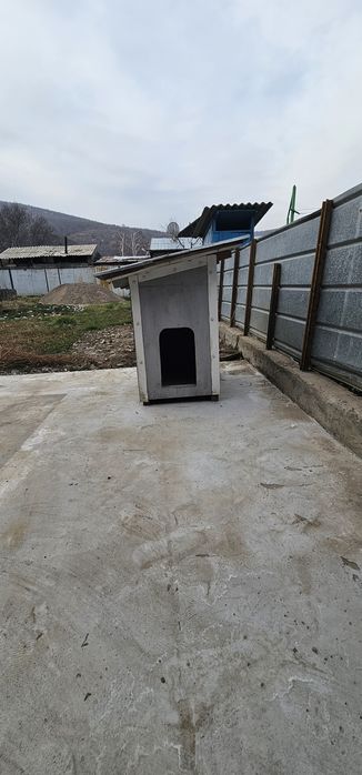 Продам будку для собак
