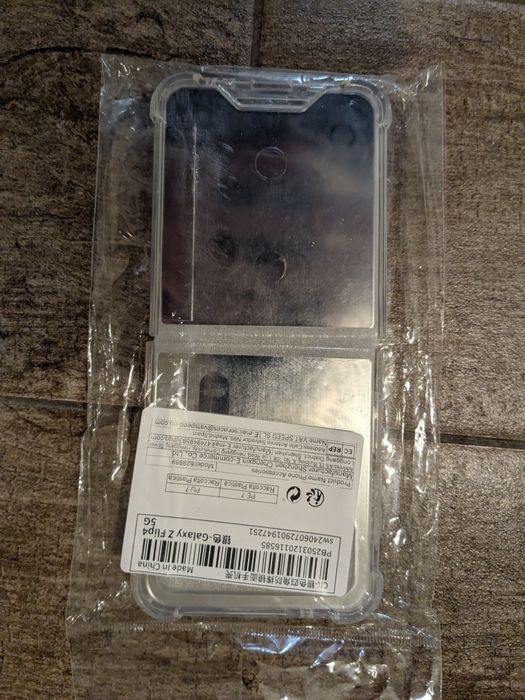 Folie de ecran și huse pentru Galaxy Z Flip 4