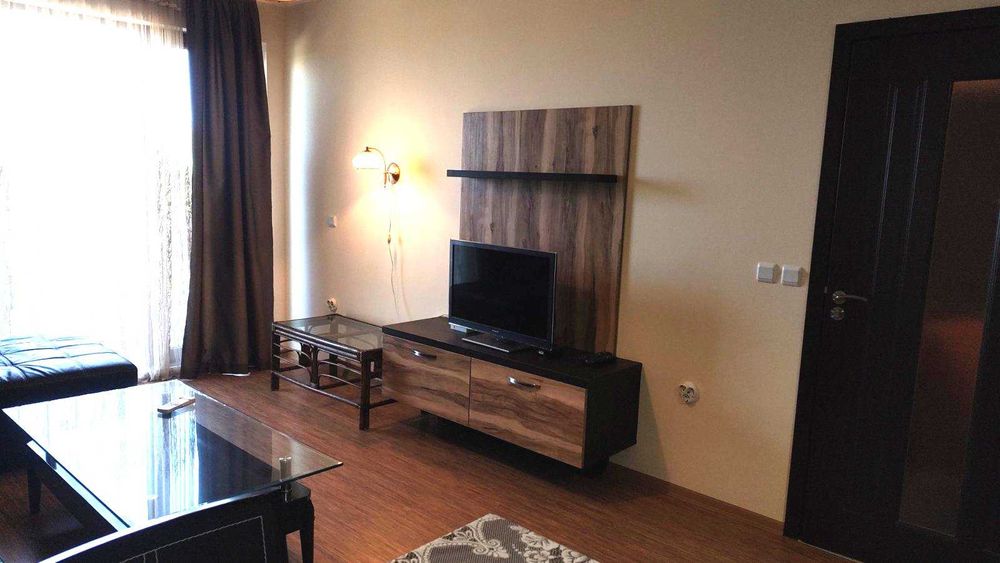 Море през прозореца!