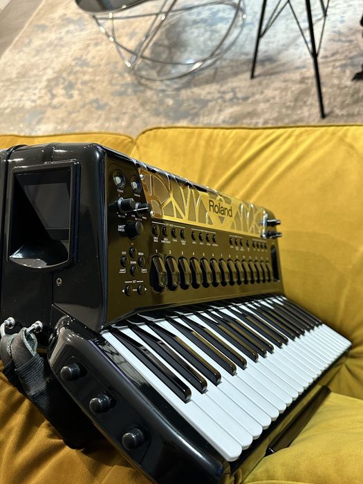Roland Fr8x Impecabil