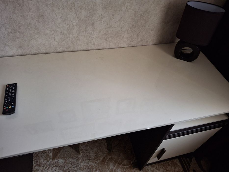 Стол письменный новый