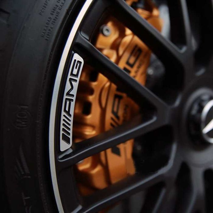 Set 4 embleme AMG pentru jante Mercedes, Chrom, Negru