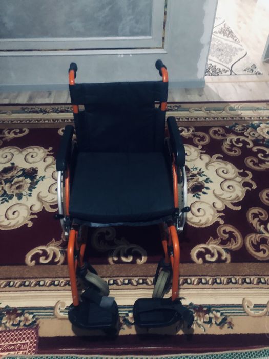 инвалидньй колёска
