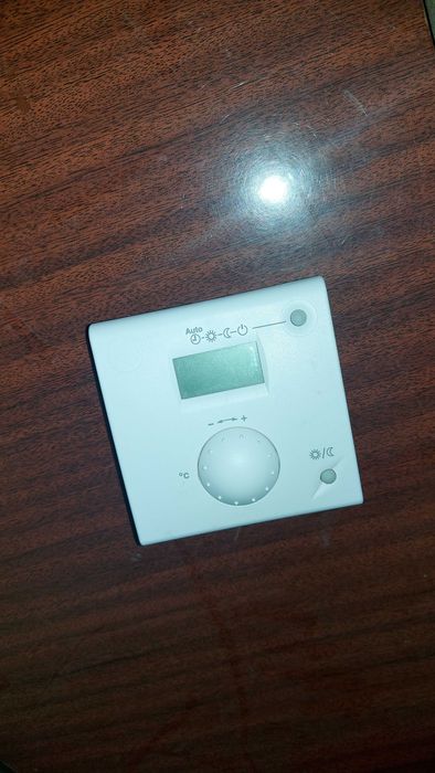 Датчик температурный комнатный QAA 50.110/101 SIEMENS Германия