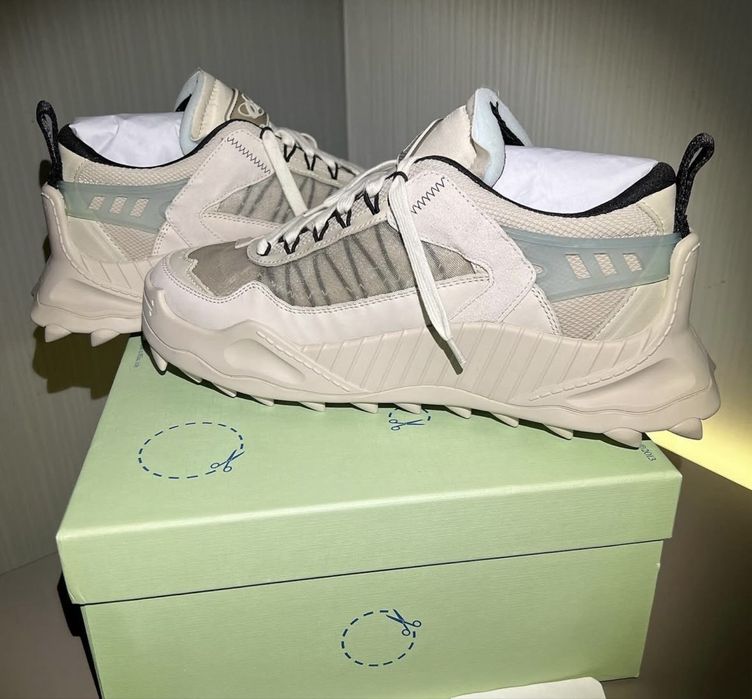 Adidasi off white odsy 1000