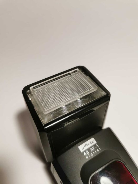 Mecablitz Metz 48 AF-1 pentru Sony