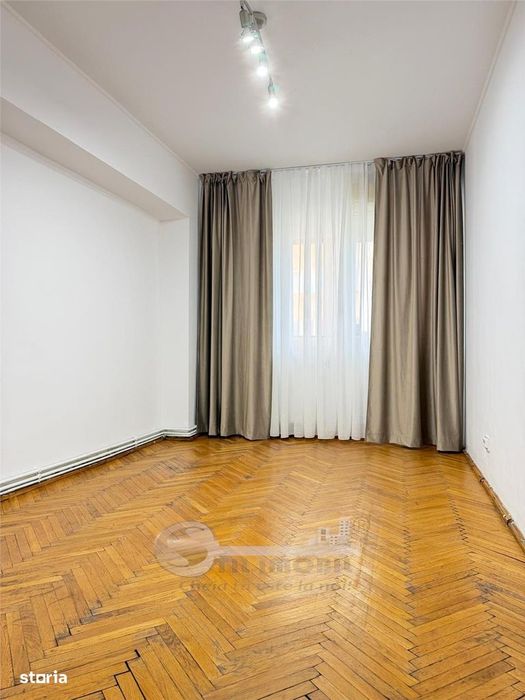 Apartament 3 camere, 75 mp, 2 băi, 2 balcoane, CT, 3 AC, boxă 9 mp și — fotografia 1