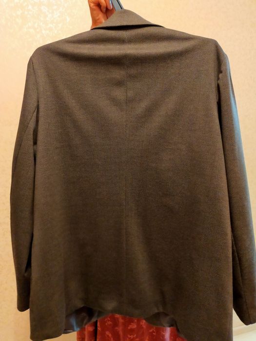 Продам серый пиджак