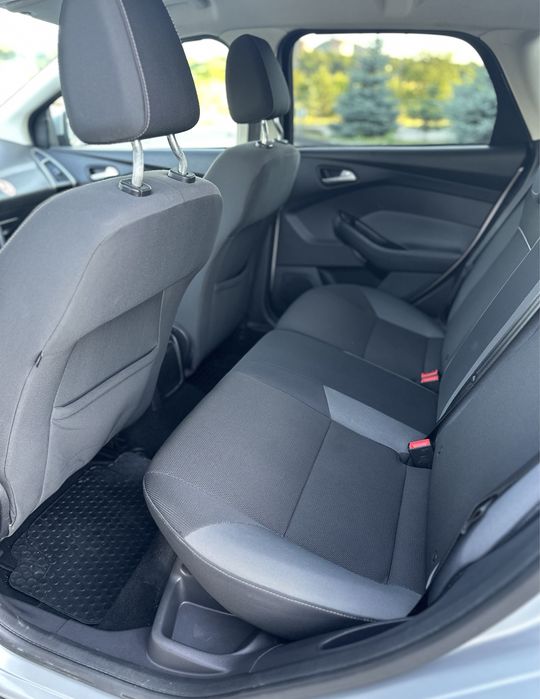 FORD Focus 2012 — imagine 5