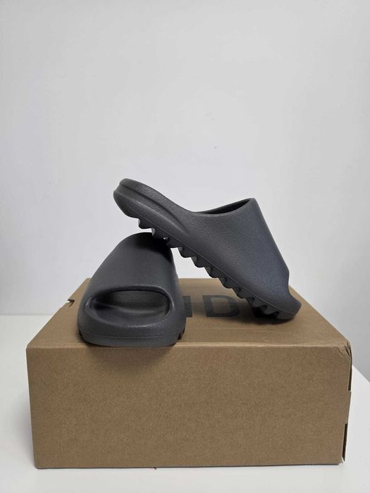 Papuci Yeezy Slide Onyx (Negru) – Noi la cutie – Ultima mărime 39