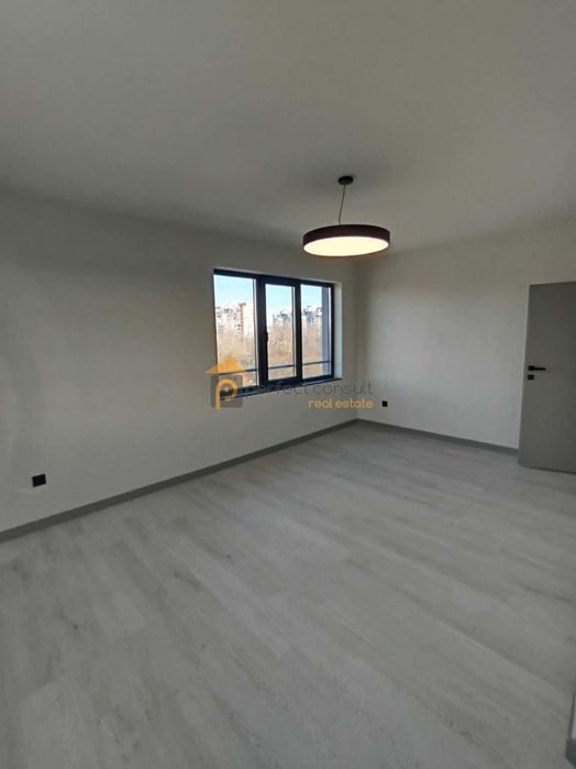 Продава се Четиристаен апартамент в Пловдив, Кършияка - 145 кв.м за 1038 €/кв.м - Снимка #6