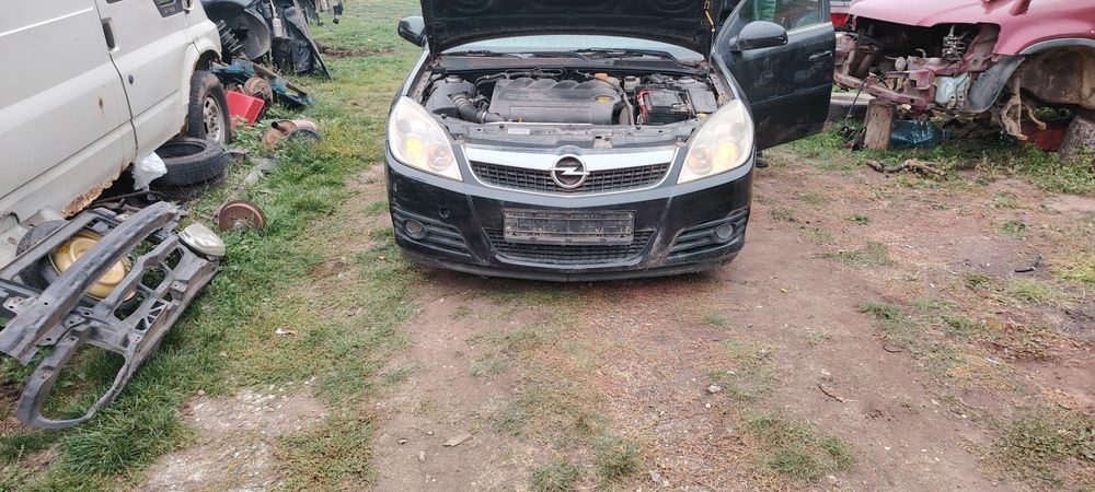 Продавам Опел Вектра 1.9 на Части!!!