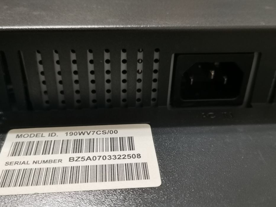 Монитор 19" Philips 190WV7