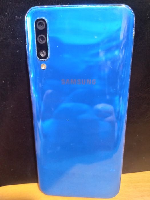 Продаеться Samsung A50